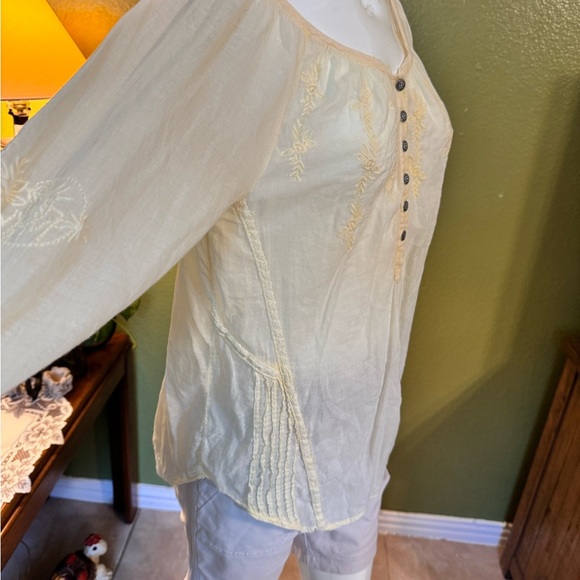 Nine West Cream 3/4 Sleeve Buttoned Blouse - Picture 10 of 13